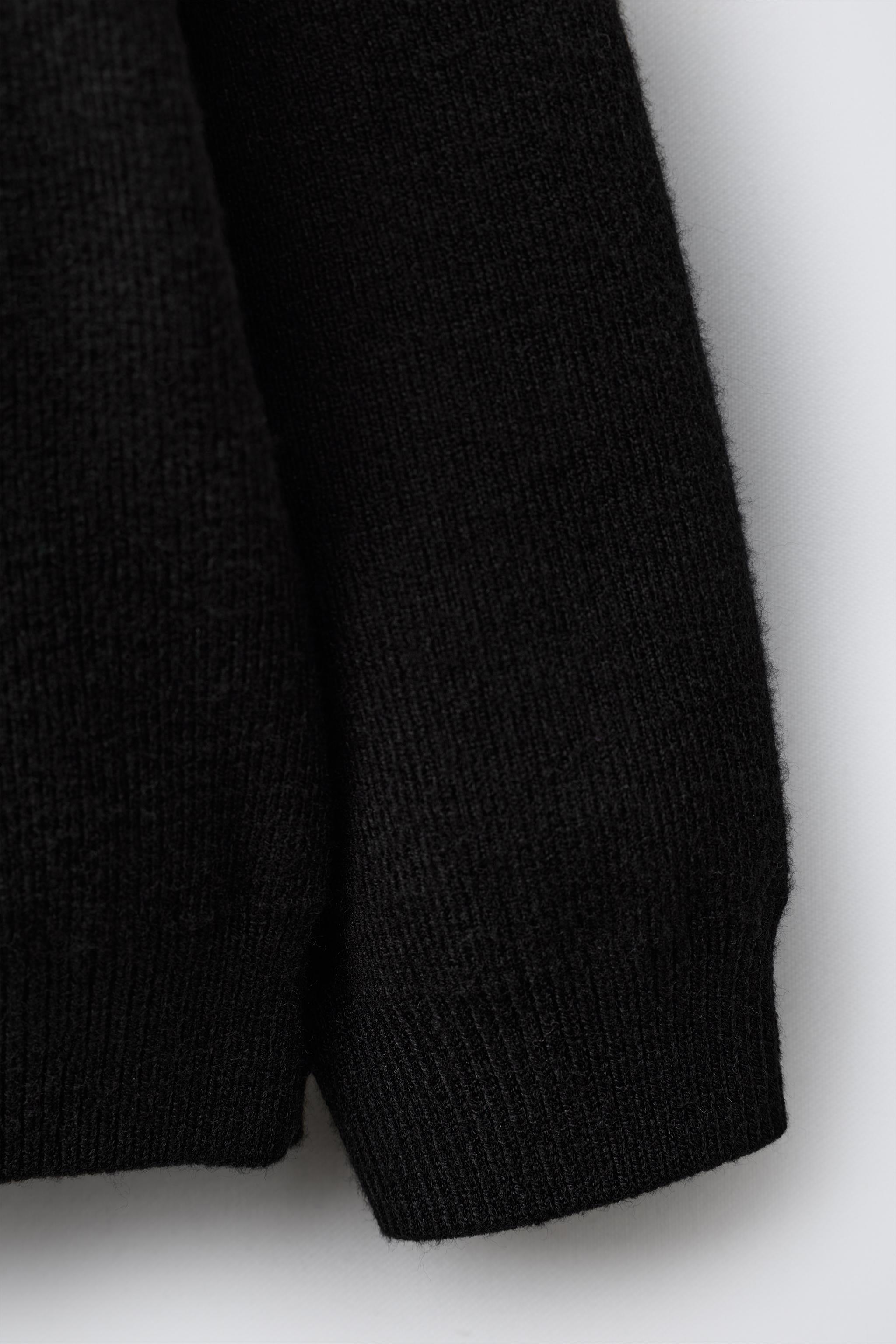 SWEAT À CAPUCHE EN MAILLE